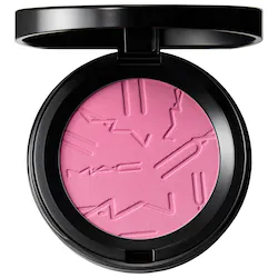 MAC Cosmetics Skinfinish Colourstruck Blurring Blush with 12HR Buildable Wear